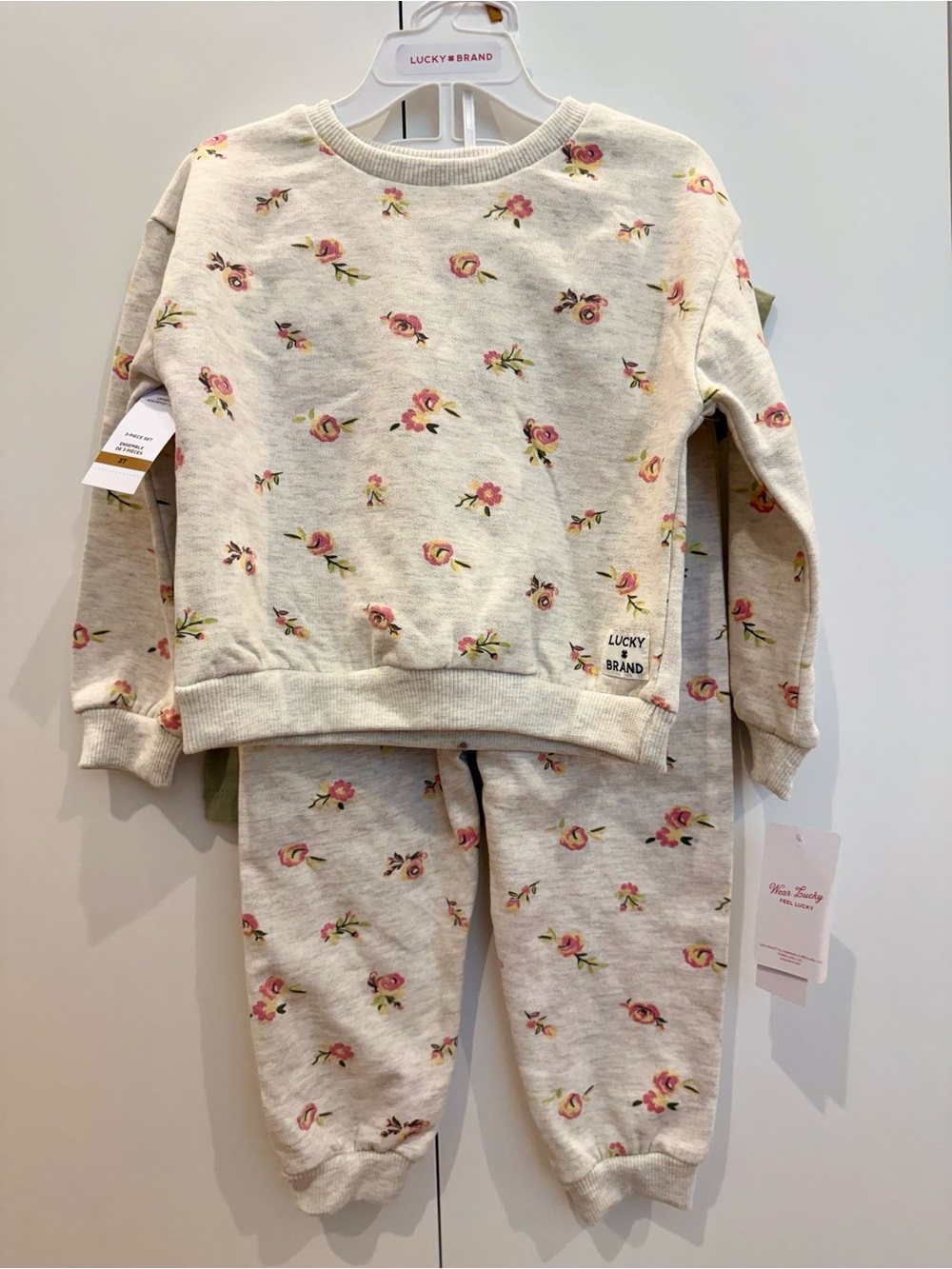 NWT Lucky Brand Girls 3-Piece Floral Sweatshirt Jogger Tee Set | 3T